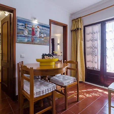 Spacious Villa For 10 With Private Pool Near Albufeira アルブフェイラ